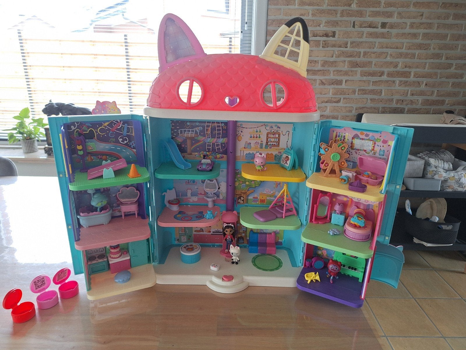 Gabbyhuis met kamers compleet., Ophalen of Verzenden, Zo goed als nieuw, Poppenhuis