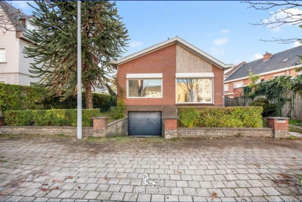 Alleenstaande woning te huur in Pius X-Wijk in Kortrijk, Immo, Appartementen en Studio's te huur, 50 m² of meer, Provincie West-Vlaanderen