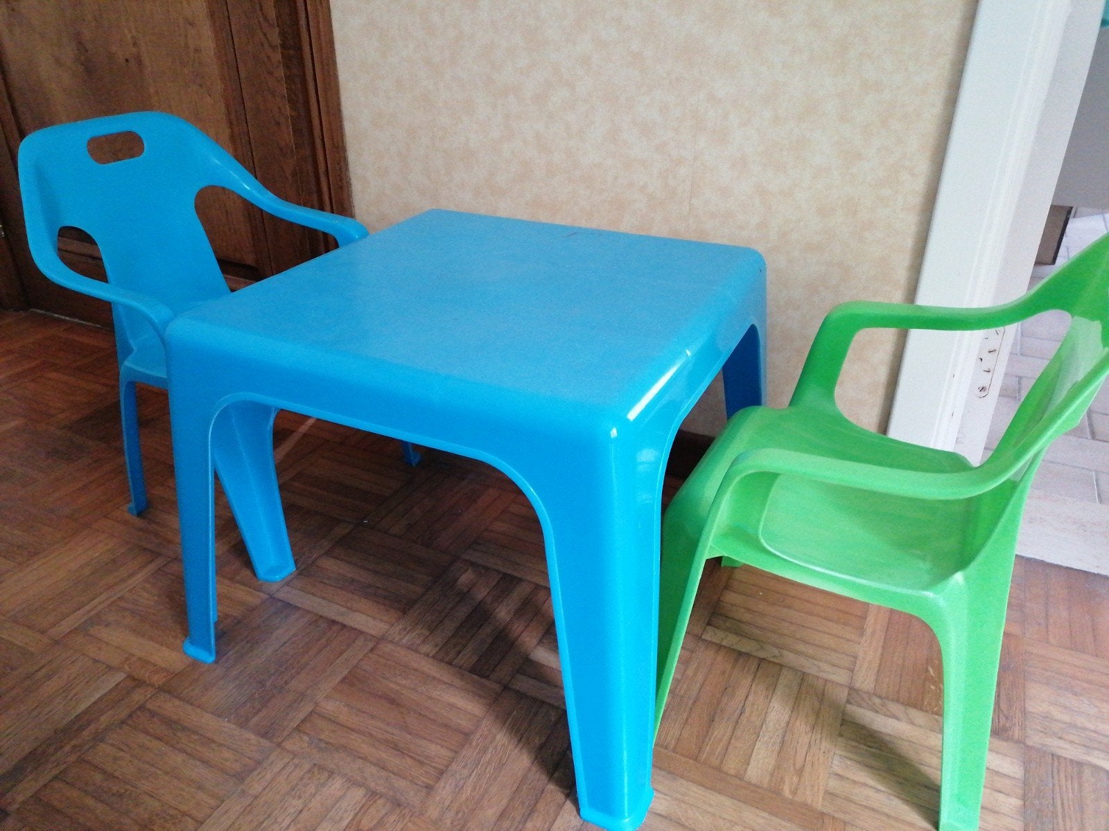tafel en 2 stoeltjes, Ophalen