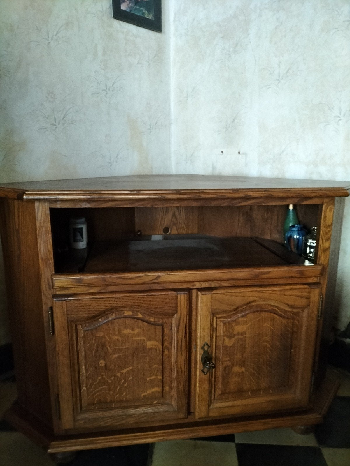 Tv kast, Ophalen