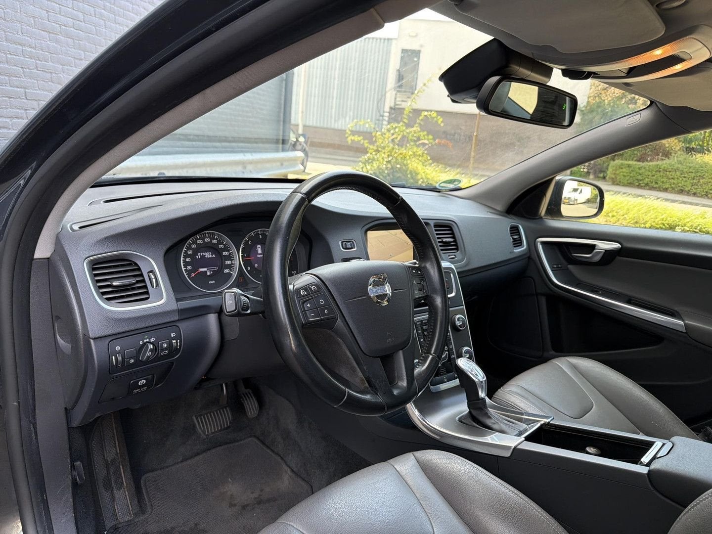 Volvo V60 2.0 D4 Kinetic | Schuif/Kanteldak | Leder | Cruise, Argent ou Gris, Achat, Entreprise, 149 g/km