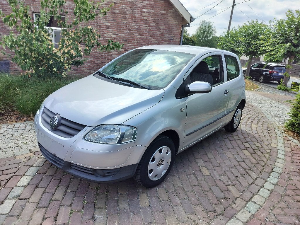 Polo fox, Auto's, Volkswagen, Particulier, Fox, Benzine, Euro 4, Stadsauto, 2 deurs, Handgeschakeld, Zilver of Grijs, Grijs, Ophalen