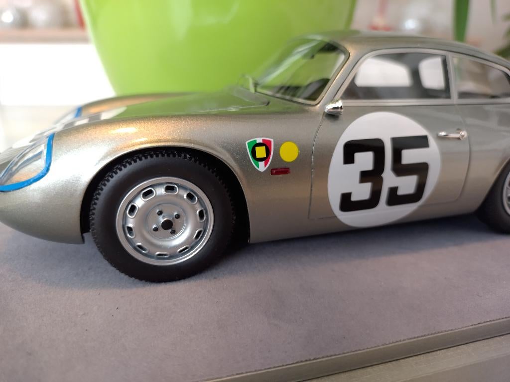 Alfa Romeo Giulietta SZ Tecnomodel Mythos 1:18, Hobby & Loisirs créatifs, Voitures miniatures | 1:18, Enlèvement ou Envoi, Comme neuf