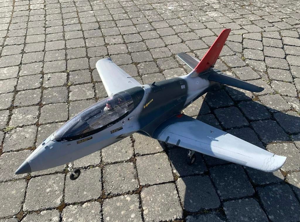 Futura FMS customisé Jet war ,envergure 1080mm, turbine 80mm, Enlèvement, Utilisé, Électro, RTF (Ready to Fly)
