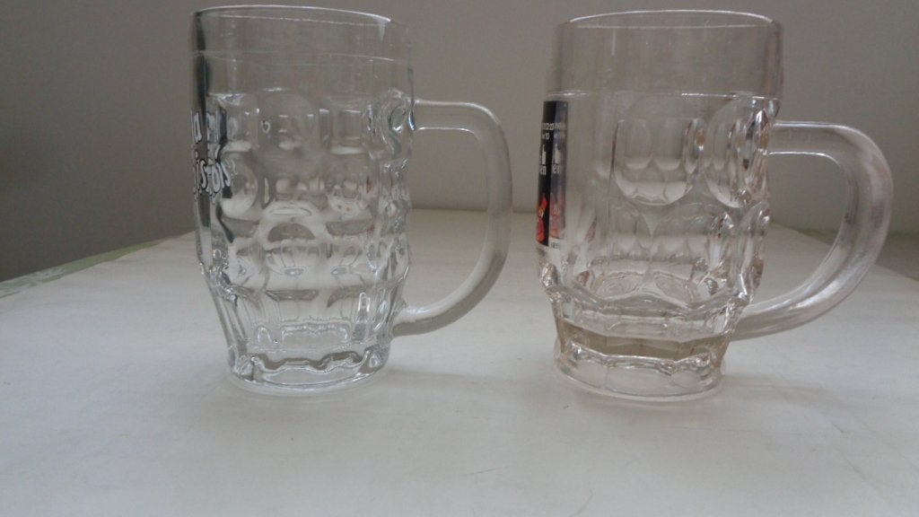 Stella Artois 2 verschillende bierpotten, Ophalen of Verzenden, Zo goed als nieuw, Glas of Glazen, Stella Artois