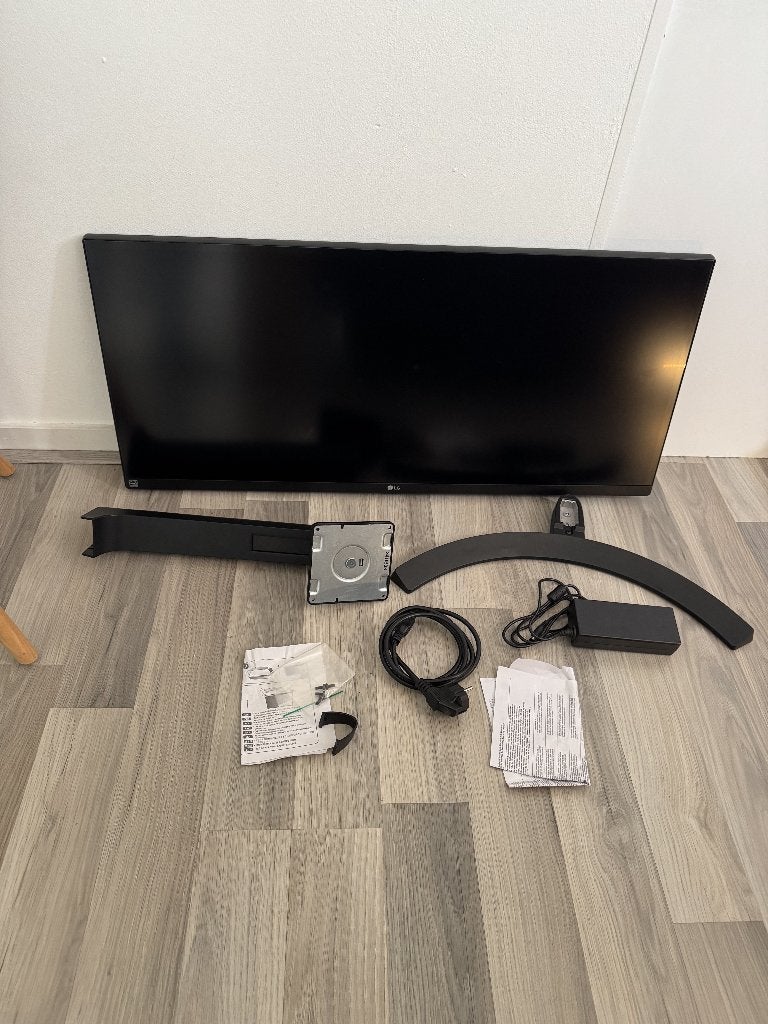 LG / IPS 21:9 UltraWide monitor met 86,36 cm (34 inch), IPS, Enlèvement ou Envoi, Inclinable, 5 ms ou plus