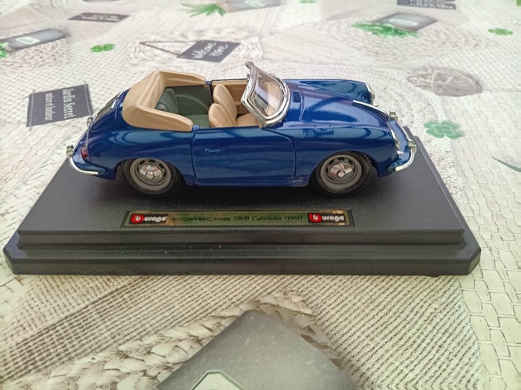 burago porsche 356B Cabriolet uit 1961, Enlèvement, Comme neuf, Voiture, Burago