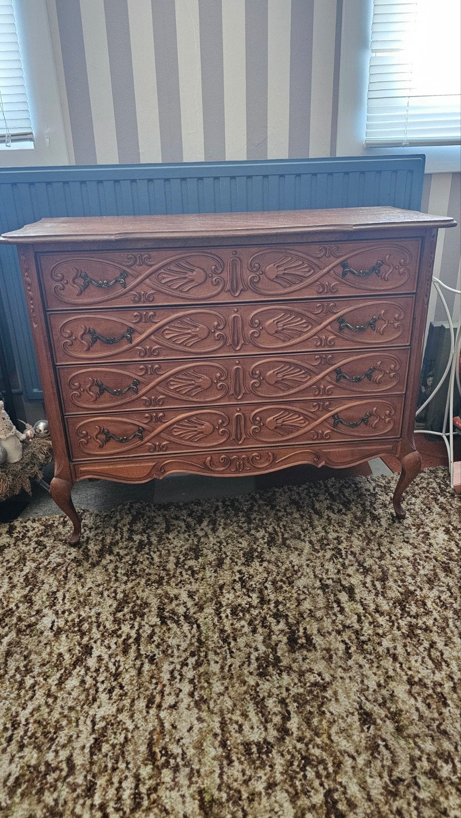 Massief houten ladekast in Louis XV-stijl – 4 laden – vintag, Antiek en Kunst, Ophalen