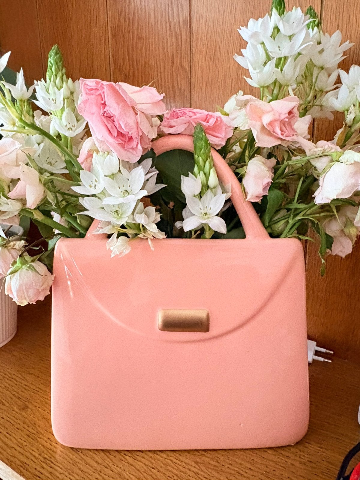 Roze Handtas Vaas / Keramische Bloemenvaas (Nieuw), 24 cm, Ophalen of Verzenden, Zo goed als nieuw, Geschikt voor droogbloemen