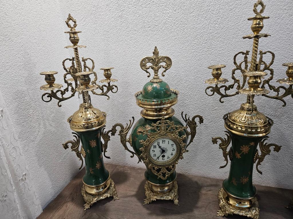 Antiek Limogines klok schouwgarnituur  zeer mooi, Antiek en Kunst, Ophalen