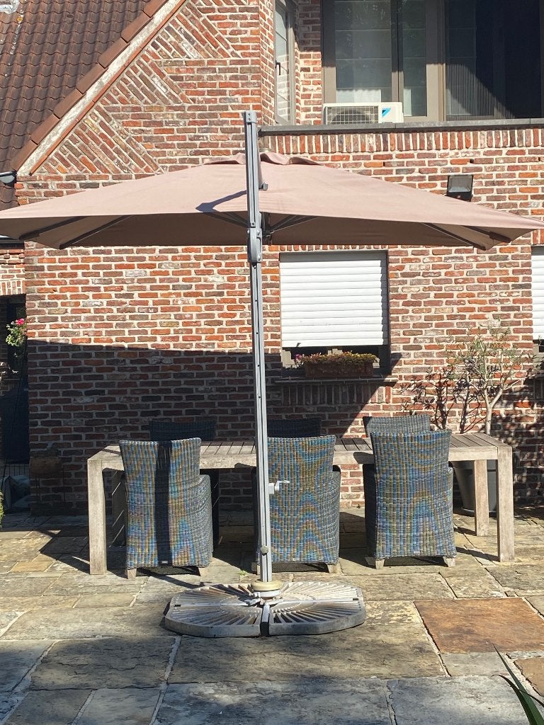 ZWEEFPARASOL MET VOET EN BESCHERMHOES, Tuin en Terras, Ophalen, Gebruikt, Zweefparasol, Kantelbaar