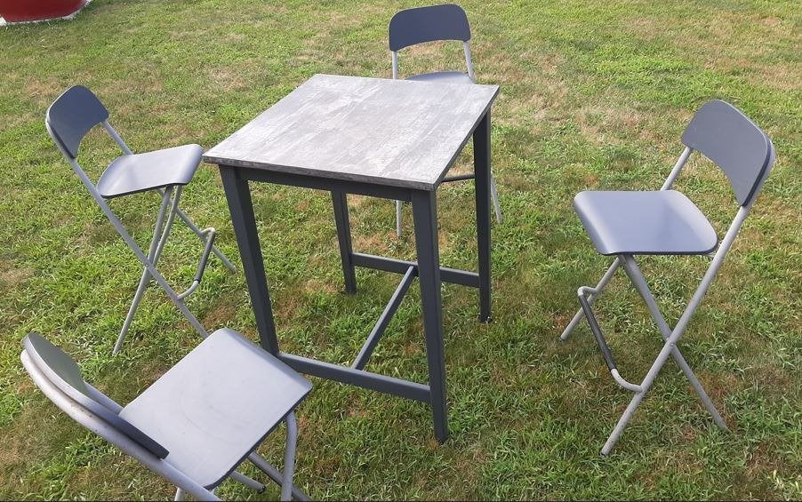 Table haute + 4 chaises -  Couleur : gris, Enlèvement, Utilisé