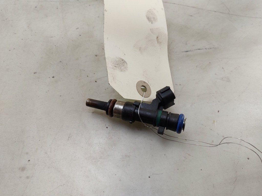 INJECTEUR Renault Clio IV (5R) (01-2012/08-2021), Robert Bosch AG, Renault, Utilisé, Robert-Bosch-Allee 1
74232  Abstatt, DE