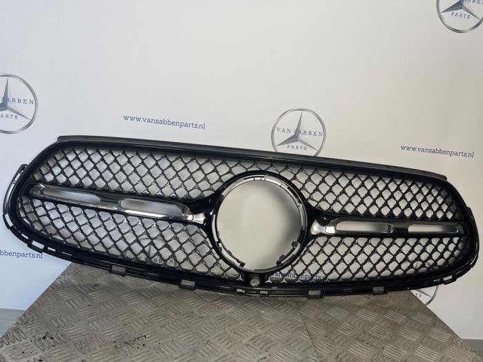 Calandre d'un Mercedes GLC-Klasse (ZWART), -, 3 mois de garantie, Utilisé, -