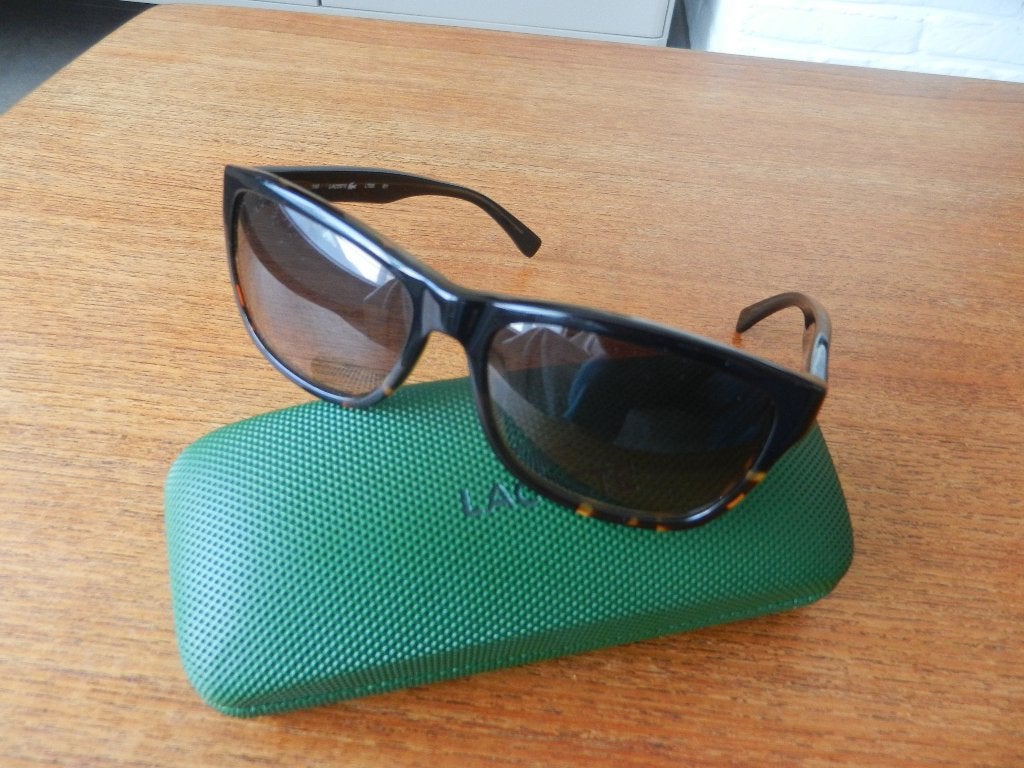 Lacoste zonnebril (niet op sterkte) dames - ongedragen, Handtassen en Accessoires, Overige merken, Zonnebril, Bruin, Nieuw