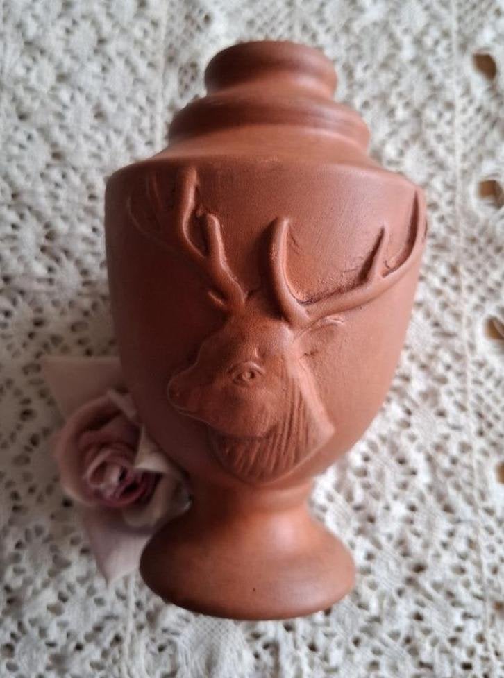Klein terra cotta jacht vaasje, hert, vos en konijntje, Ophalen of Verzenden