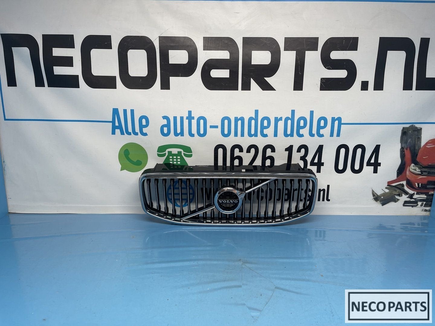 VOLVO XC60 GRILL ORIGINEEL ALLES LEVERBAAR, Gebruikt, -, -, Ophalen of Verzenden