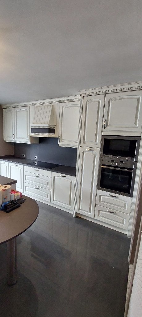 Zeer mooi keuken  met alle aparaten aleen geen vaatwasser, Huis en Inrichting, Ophalen, Zo goed als nieuw, Crème, Met kookeiland