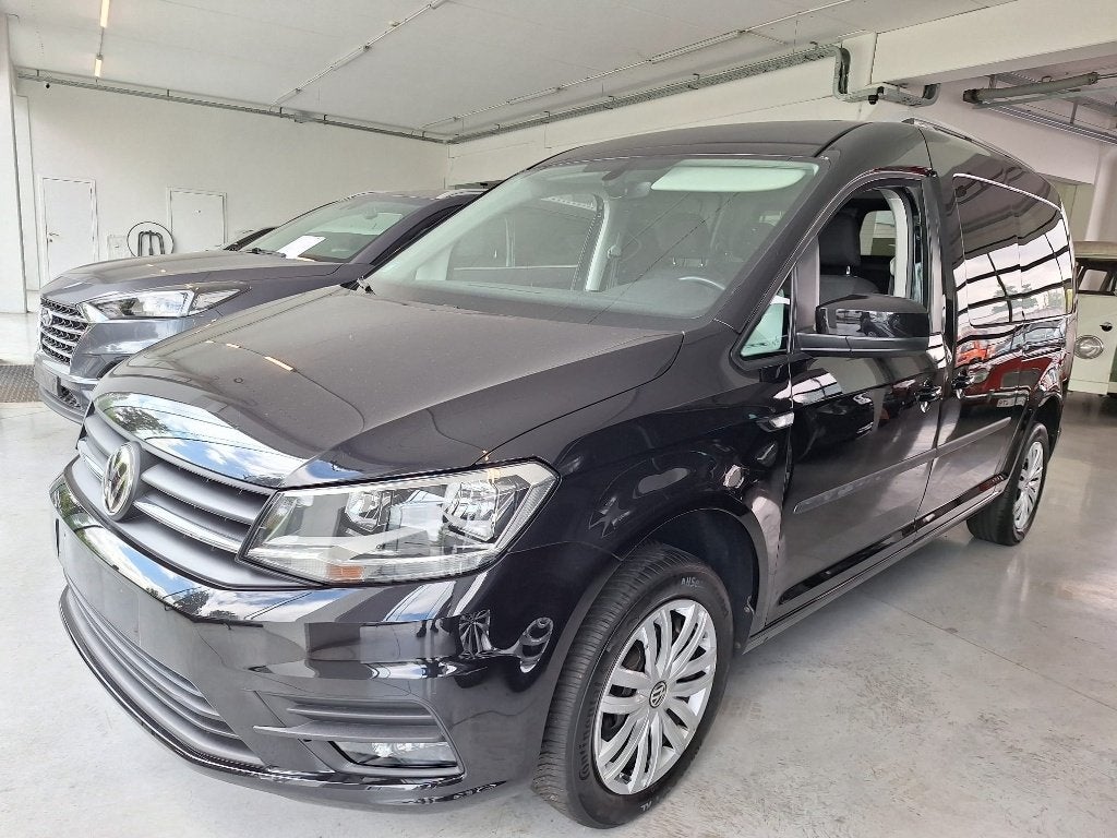 VW Caddy Maxi, Voorwielaandrijving, Adaptive Cruise Control, Zwart, 5 deurs