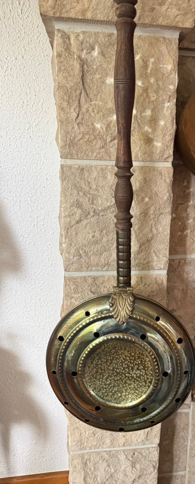 Antieke beddenwarmer, Ophalen, Koper