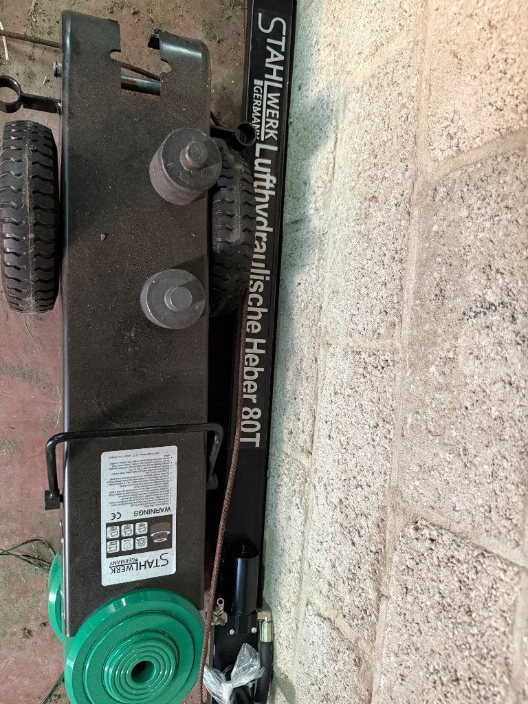 Krik, Autos : Divers, Enlèvement, Neuf, Hydraulique, Cric de garage