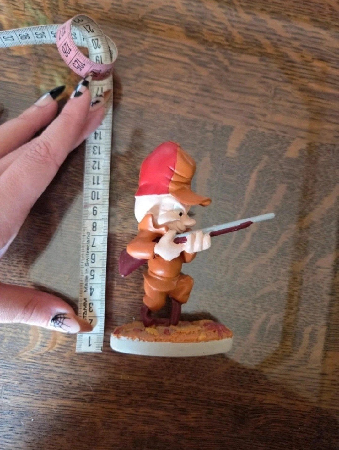 Elmer Fudd figurine, Collections