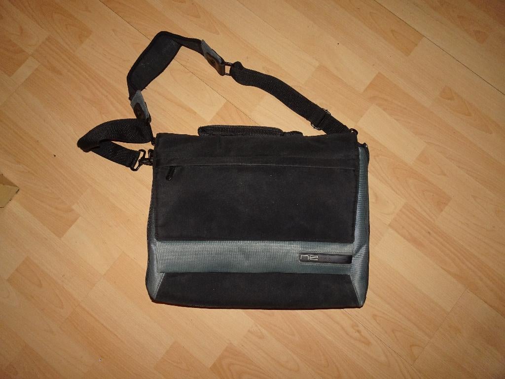 Laptoptas, Computers en Software, Laptoptassen, Ophalen, Gebruikt, Meerkleurig, Overige typen