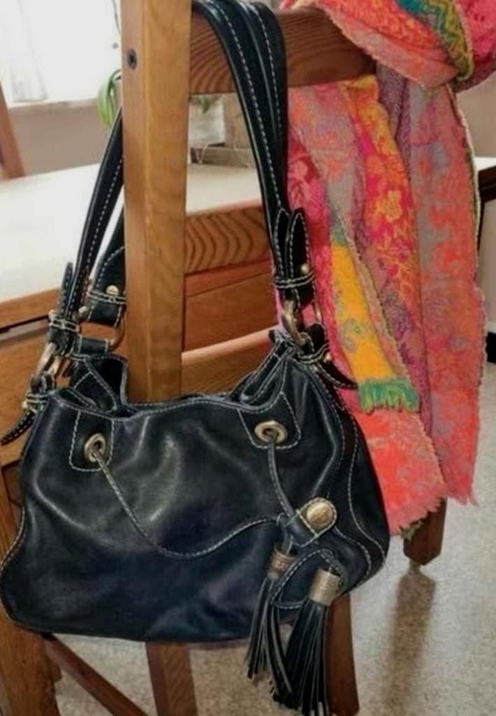 LANCEL veritable sac de marque en cuir, Bijoux, Sacs & Beauté, Sacs | Sacs Femme, Enlèvement