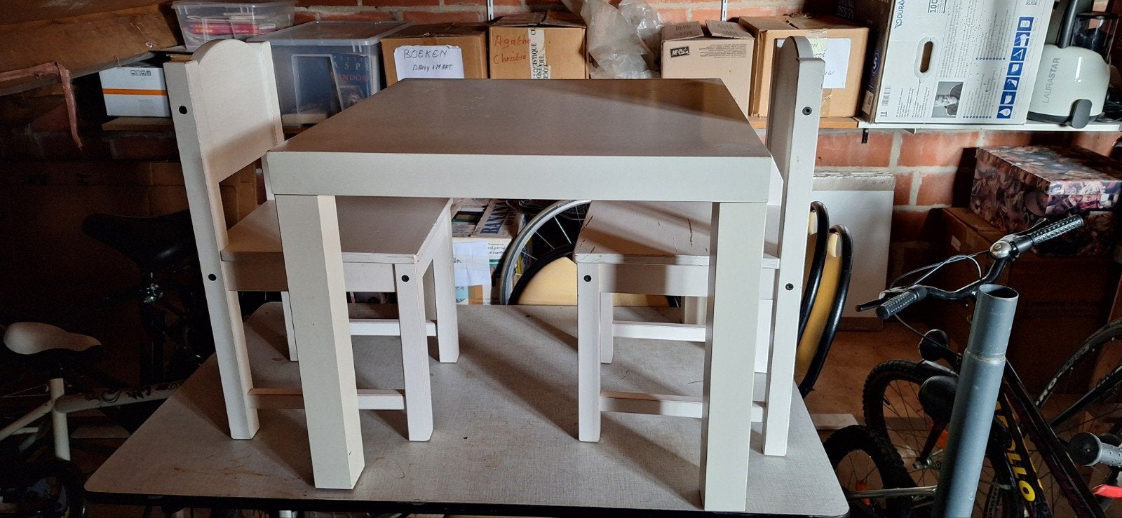 Tafel + stoelen, Ophalen, Stoel(en)