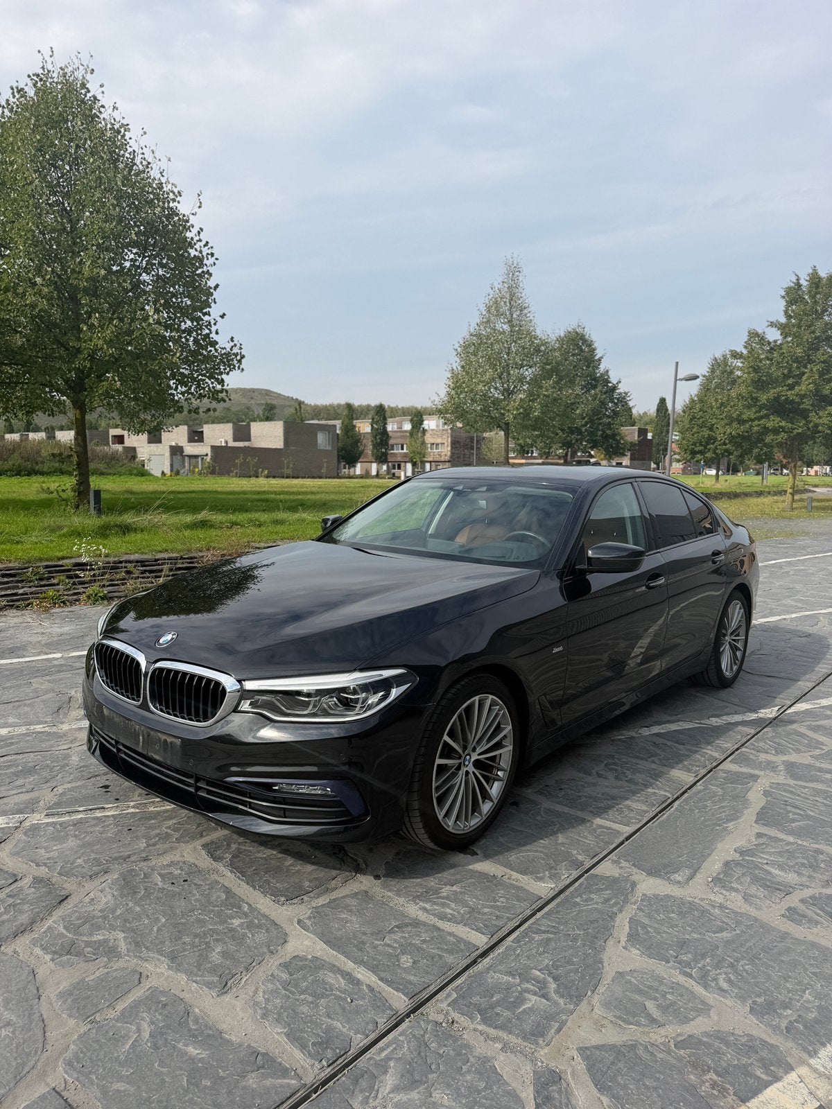 BMW 520D | 2017 | 123.000 KM | | GEKEURD VOOR VERKOOP, Auto's, Zwart, Particulier, Achteruitrijcamera, Te koop