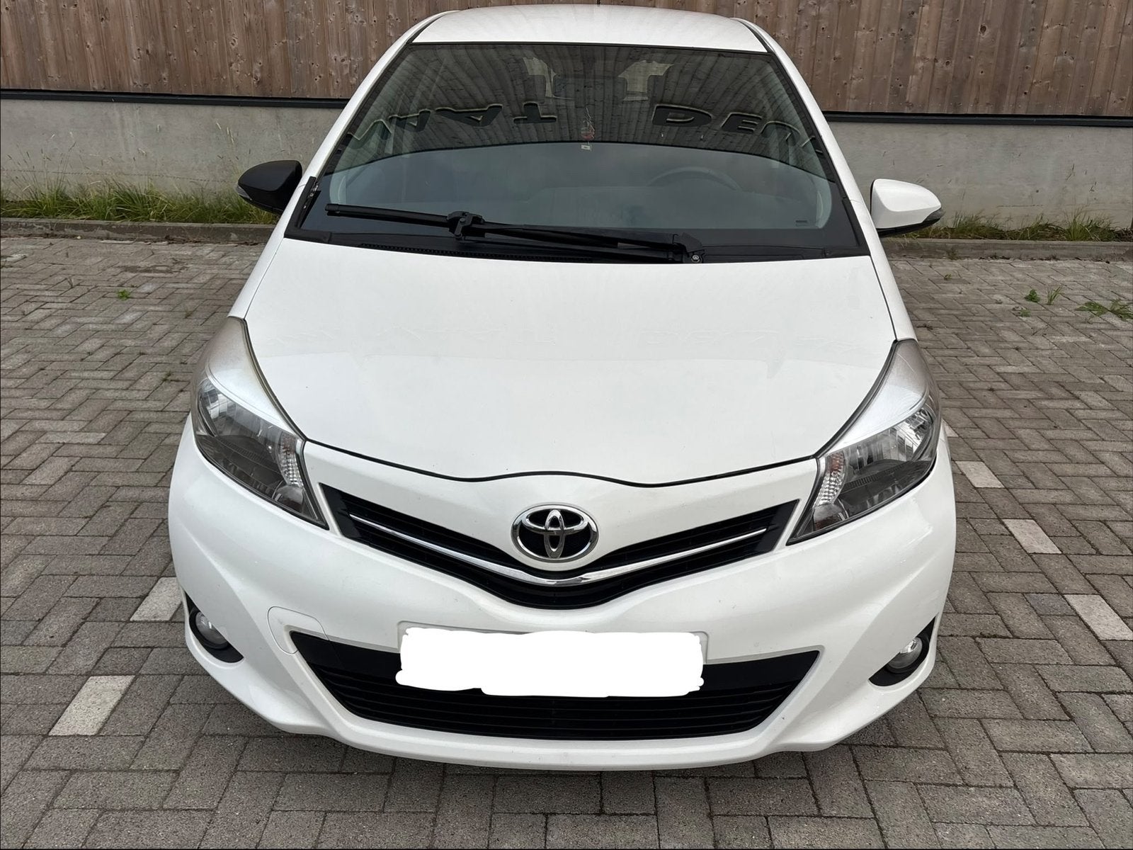 Toyota Yaris 1.3i Essence 5 portes Beaucoup d'options, Autos, Achat, Boîte manuelle, Particulier, Essence