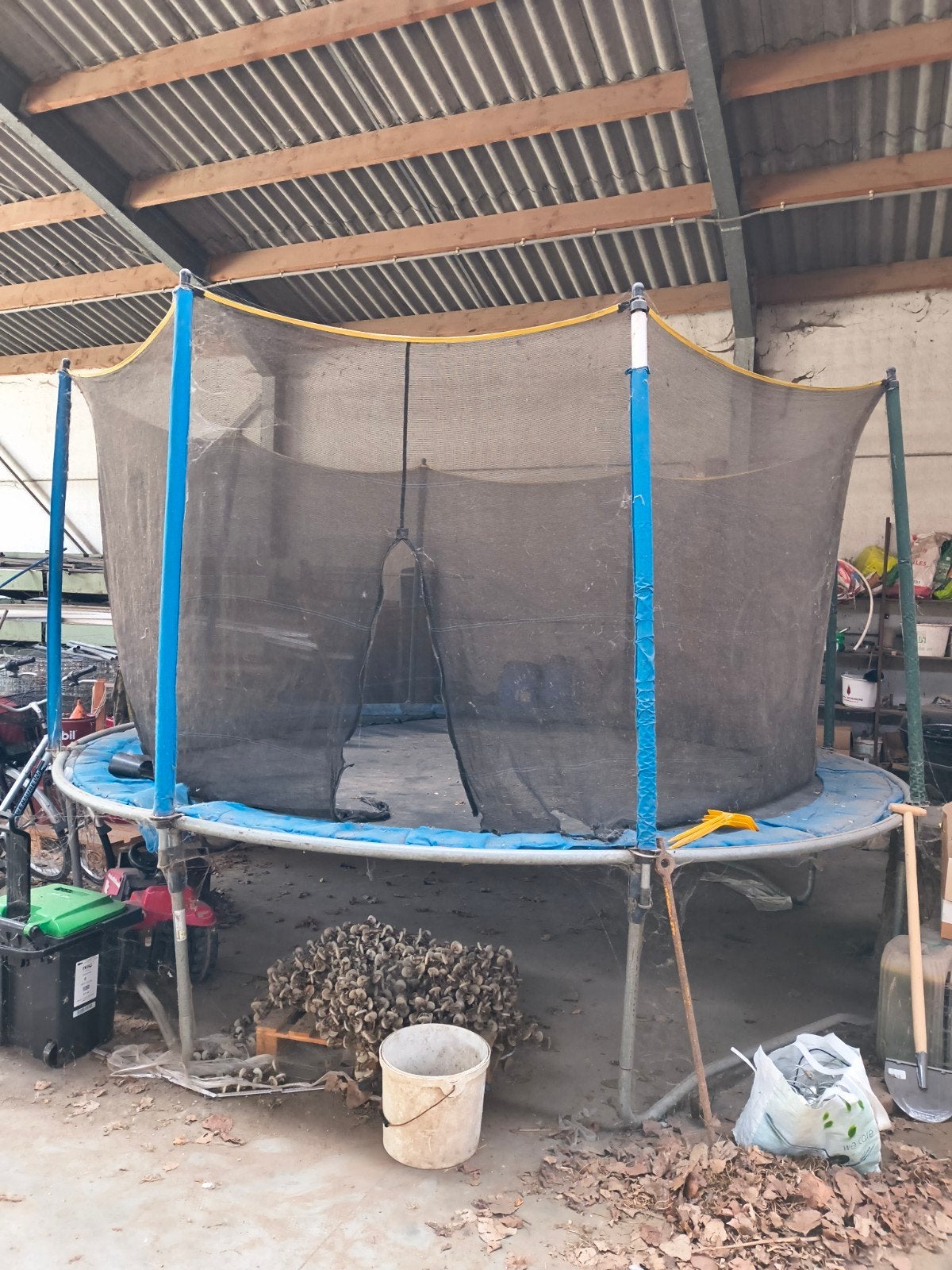 trampoline, Enlèvement