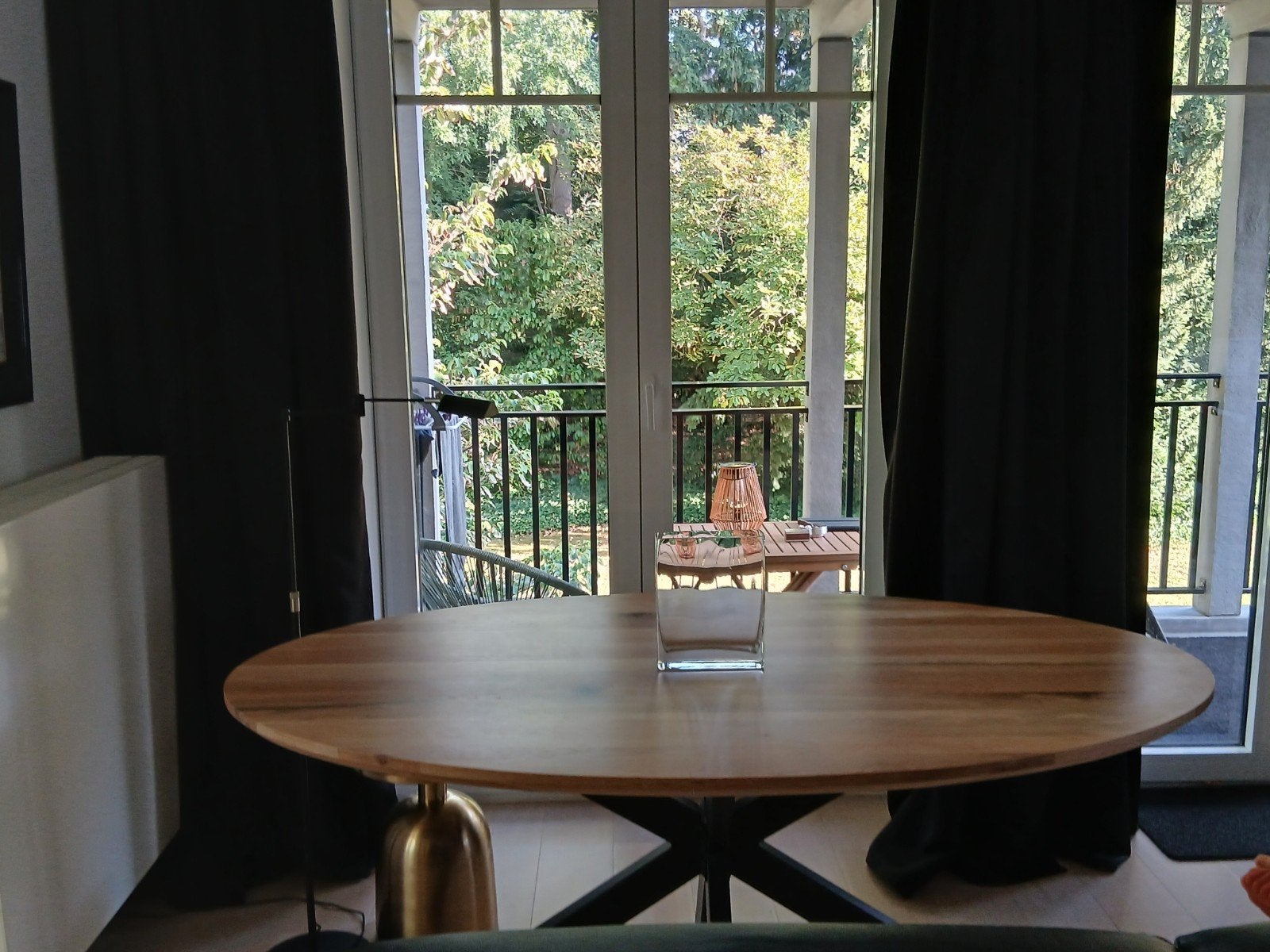 Nieuw, Mangohouten tafel, Ophalen