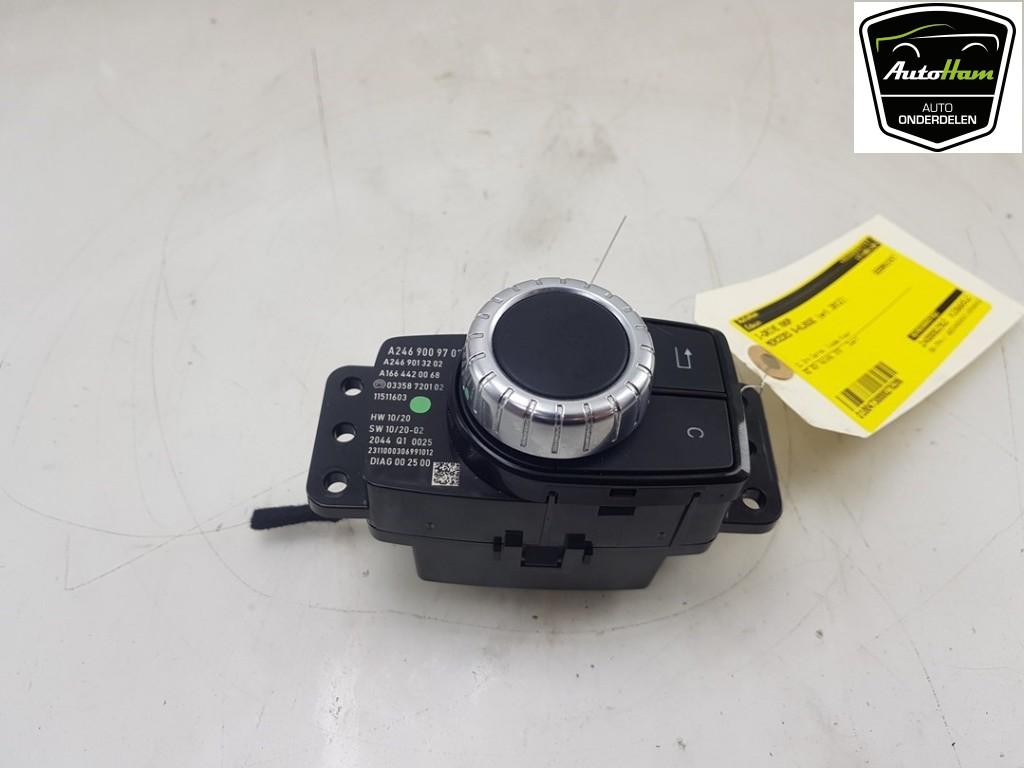PANNEAU DE COMMANDE BORD ORDINATEUR Mercedes-Benz B (W246), Autos : Pièces & Accessoires, Utilisé, Mercedes-Benz