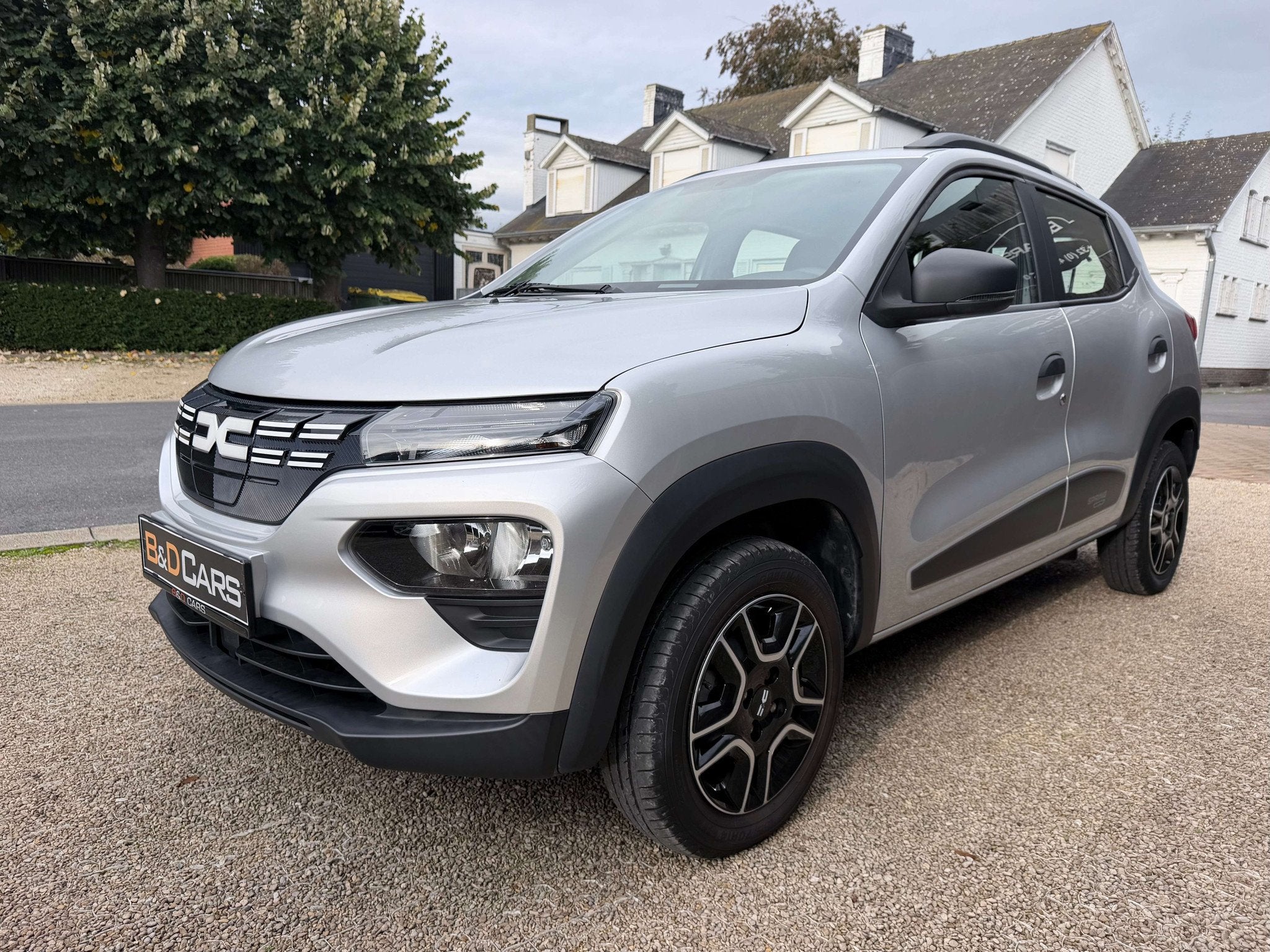 Dacia Spring Spring 26.8 kWh Business LEDER/CAM/14" NETTO:, Autos, Achat, Entreprise, 33 kW, Noir