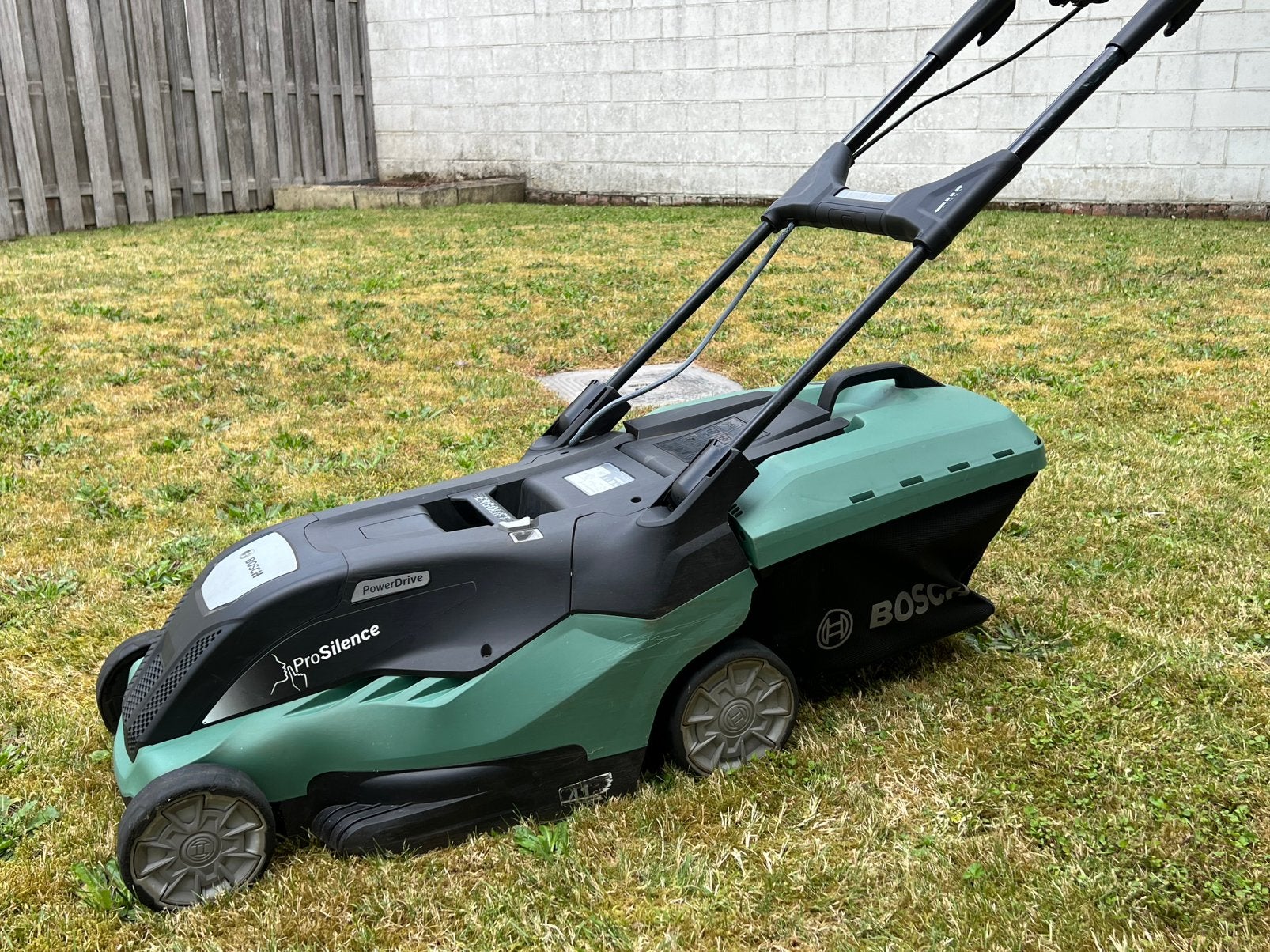 Bosch AdvancedRotak 650 grasmachine 1700 W opvangbak 50 L, Ophalen, Cirkelmaaier, Gebruikt, Elektrische grasmaaier