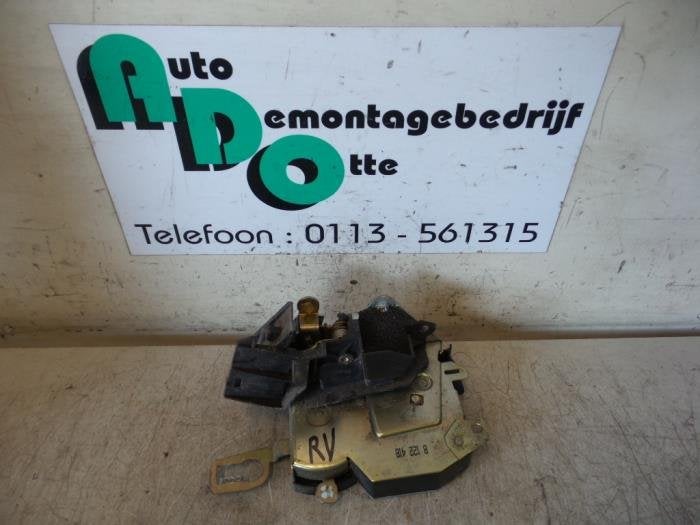 Deurslot Mechaniek 4Deurs rechts-voor van een BMW 3-Serie (3, Gebruikt, -, -, Ophalen of Verzenden