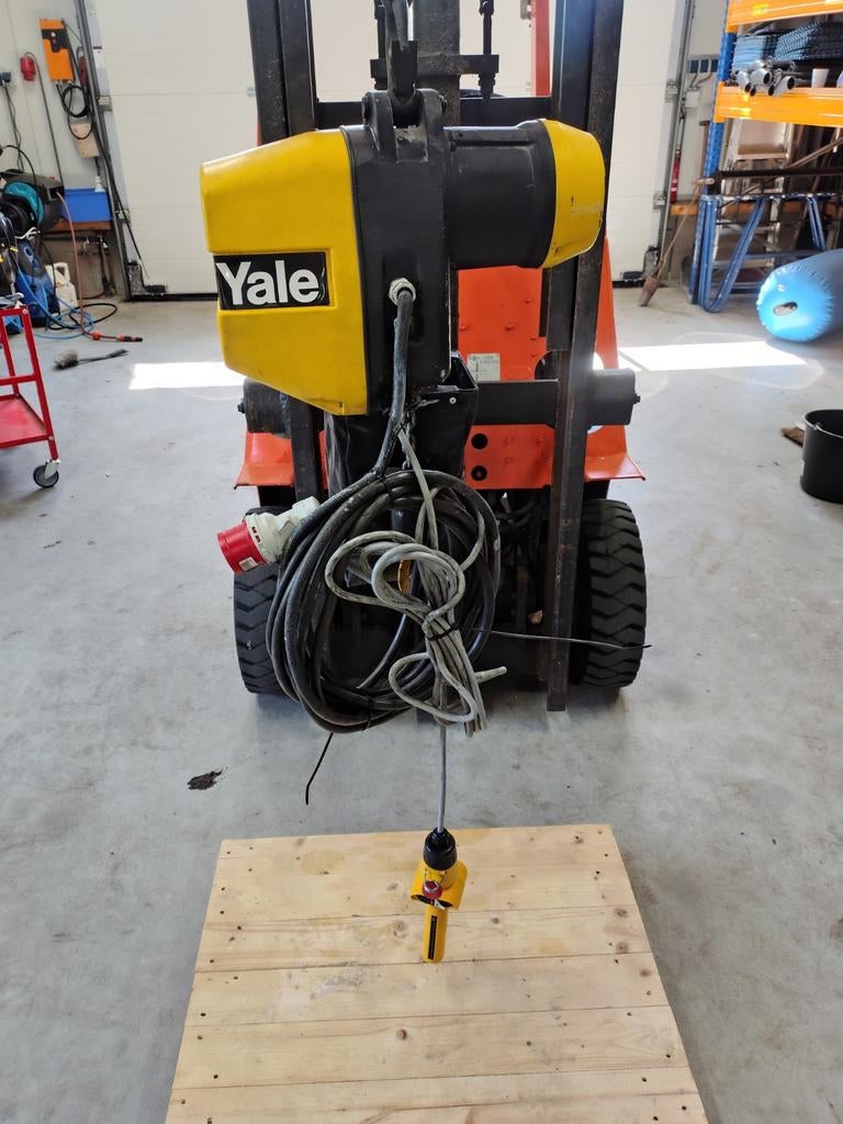 Yale elektrische kettingtakel 500kg, Ophalen