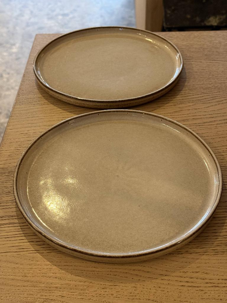11 borden rond 26cm, Ophalen, Gebruikt, Keramiek, Bord(en)