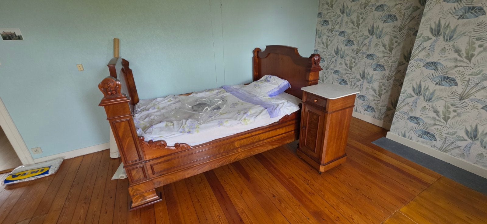 chambre à coucher en bois noyer/acajou, Enlèvement, Utilisé, Deux personnes, Style Louis-Philippe /bateau