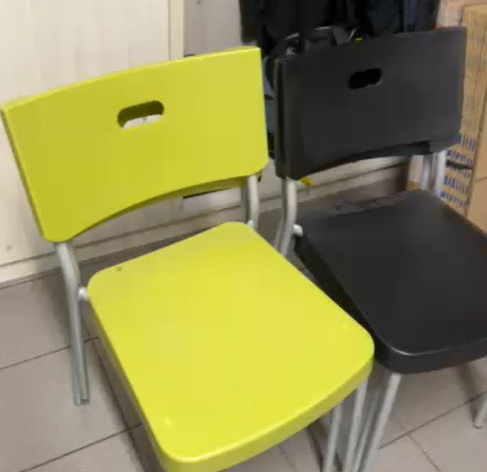 4 stoelen ( 2 x zwart 2 x groen), Ophalen, Zwart, Zo goed als nieuw, Vier