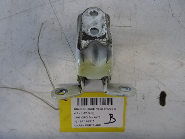 CHARNIERE DE PORTE ARRIÈRE DROITE Kia Sportage (SL), Kia, Mevr. I. Hauben, Utilisé, Rue de l'Espoir 34 34
4030  GRIVEGNÉE, BE