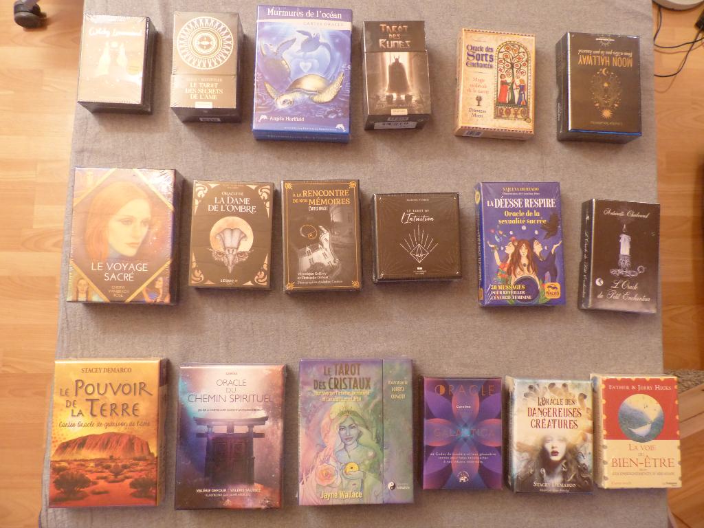 Oracles / Tarots : 3/3, Enlèvement, Neuf, Tarot ou Tirage de Cartes, Autres types
