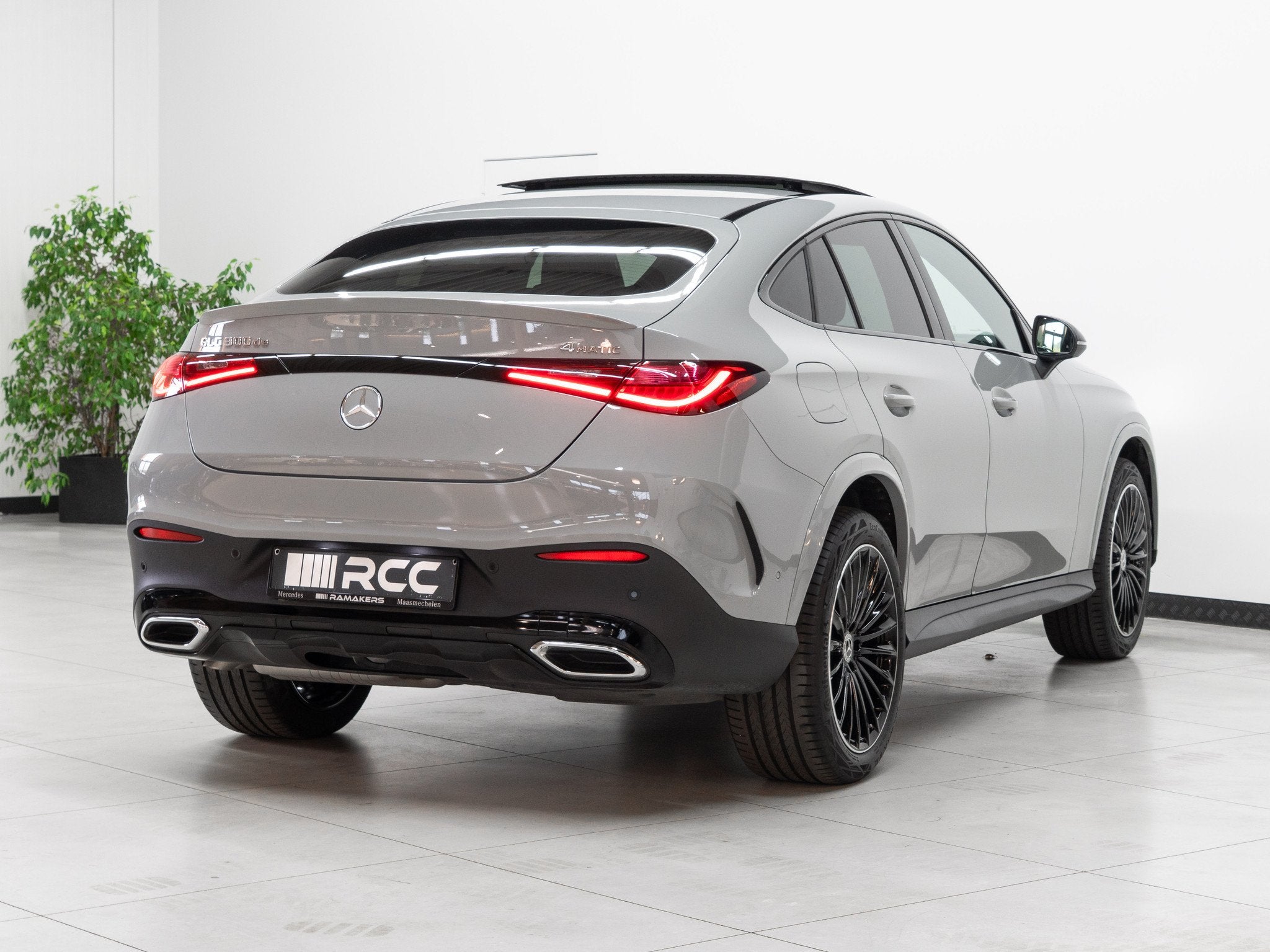 Mercedes-Benz GLC 300 de 4M Coupé AMG Night 20" PANORAMA Tr, Auto's, Automaat, 197 pk, 145 kW, Gebruikt