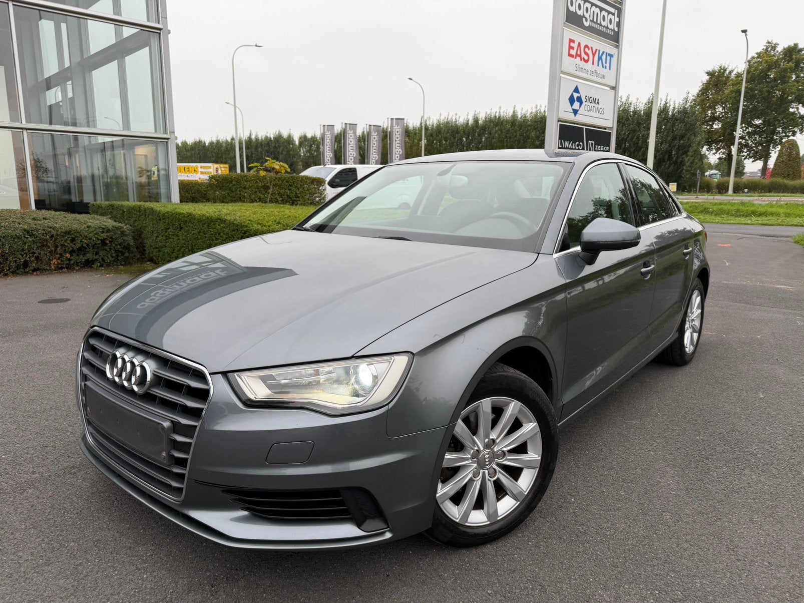 Audi A3 sedan 1.4 benzine, 2014, km 164300 euro 6b, Auto's, Voorwielaandrijving, 4 deurs, Stof, 4 cilinders