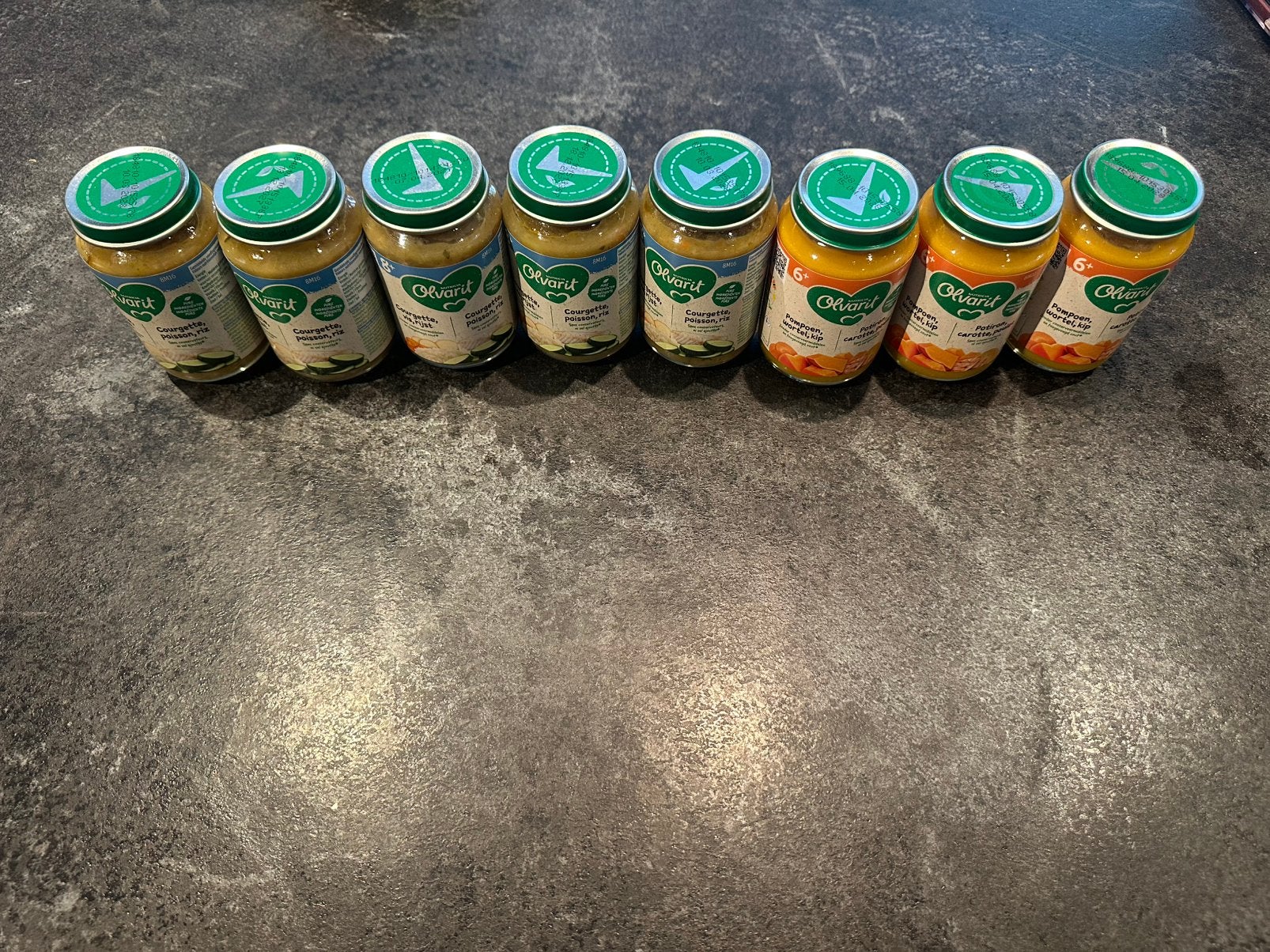 Lot de 25 pots en verre et en plastique pour bébé, Enfants & Bébés, Neuf, Automatique, Préparateur de repas pour bébé, Enlèvement