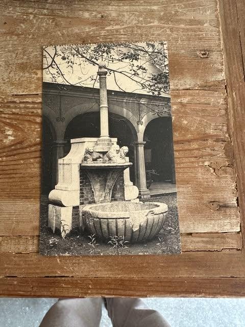 carte postale Liége musée archeologique fontaine, Ophalen of Verzenden, Ongelopen, Luik