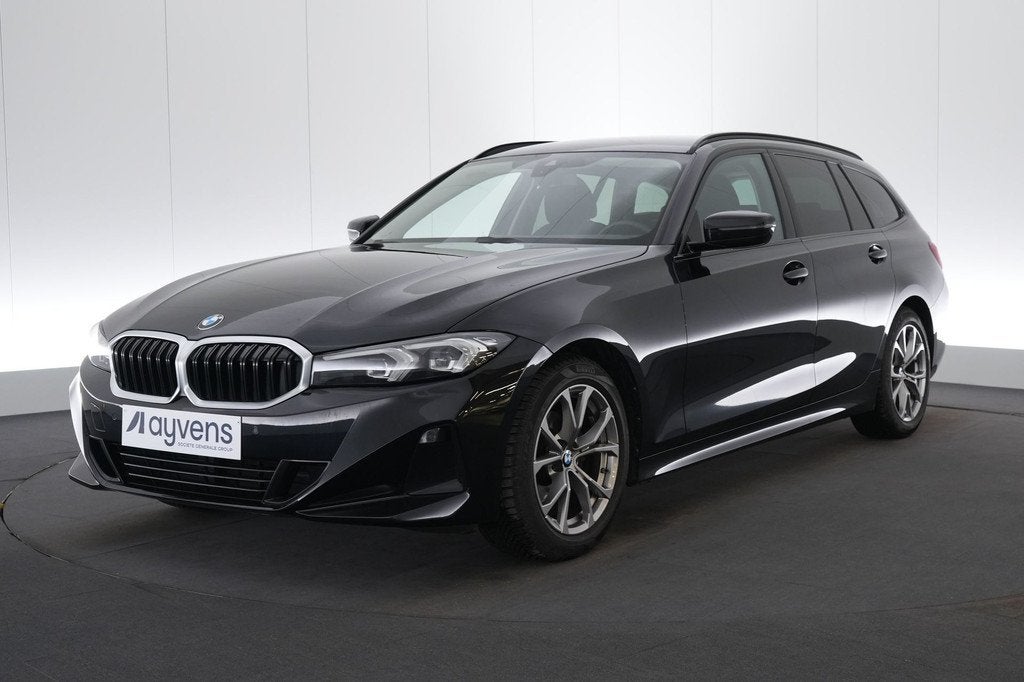 (2DAS272) BMW 3 SERIES TOURING, Euro 6, Lichtsensor, 136 pk, Zwart