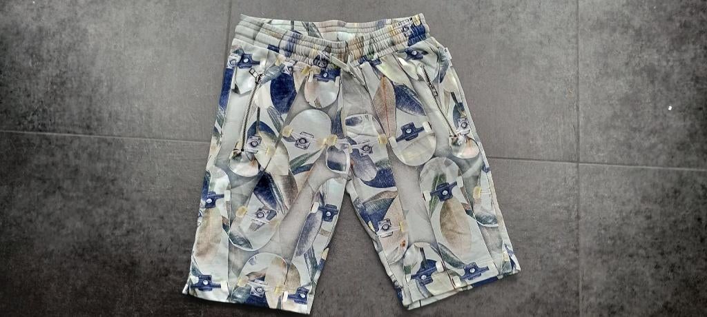 short Molo maat 152 - nieuwstaat, Broek, Molo, Ophalen of Verzenden, Zo goed als nieuw