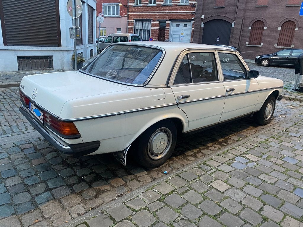 Mercedes 200D soldimers, foto 4